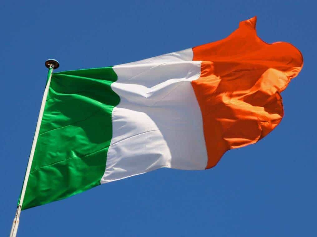Trabalhar na Irlanda, bandeira irlandesa